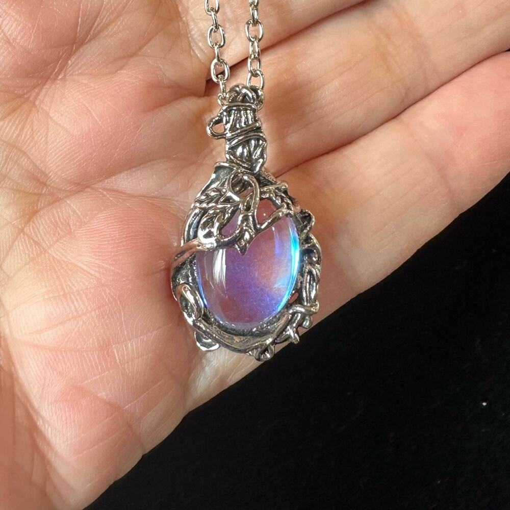 Moonstone Retro Pendant Necklace